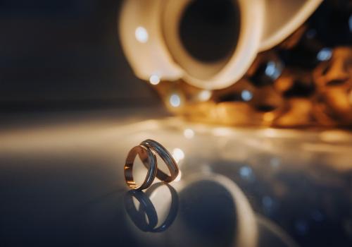 close-up-two-gold-wedding-rings-wedding